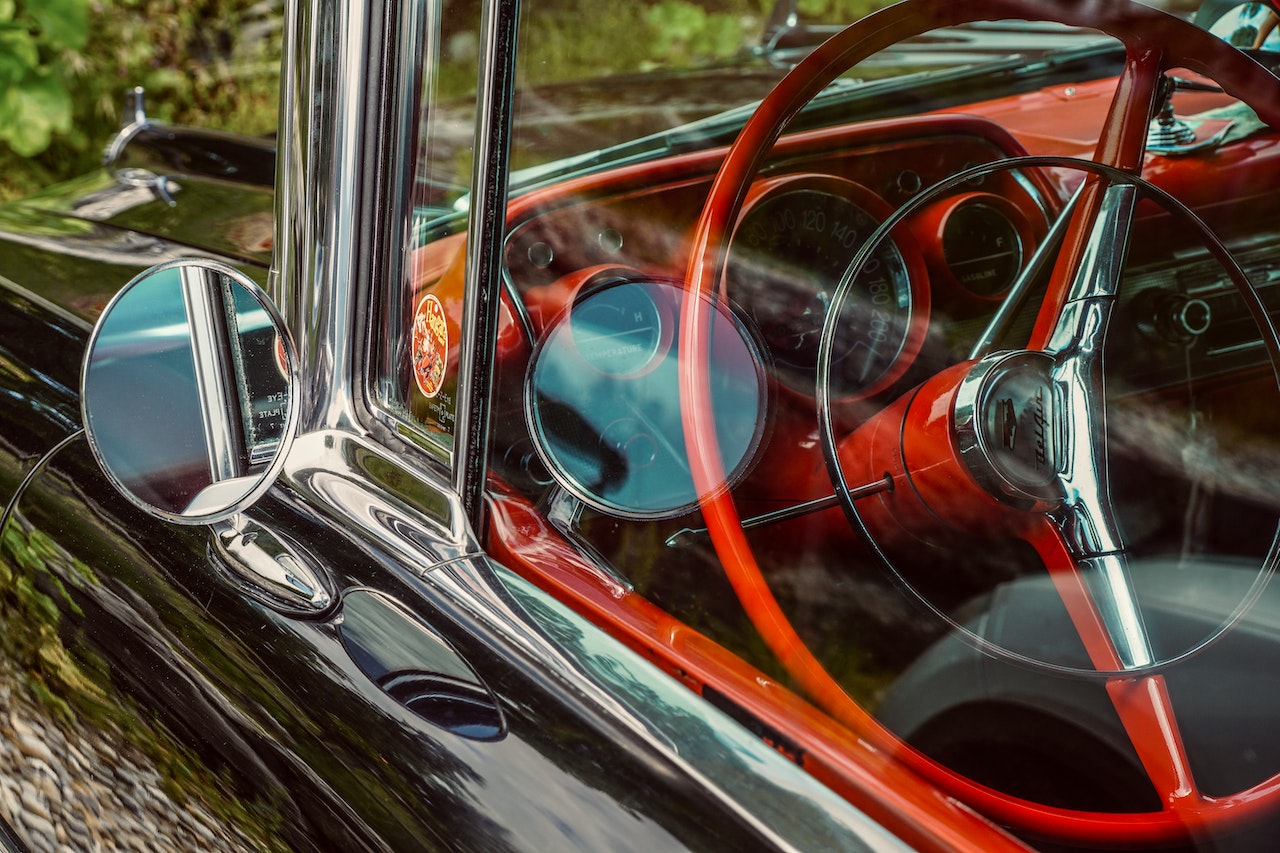 Close Up Shot of a Steering Wheel | Veteran Car Donations